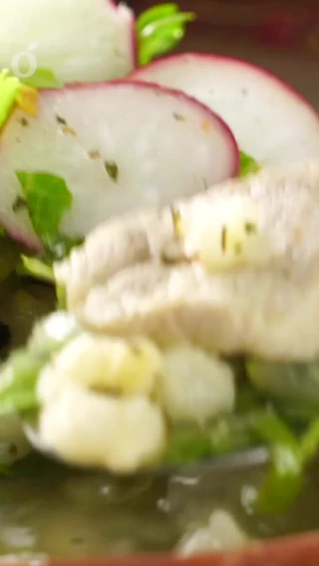 Cómo hacer pozole blanco tradicional mexicano fácil