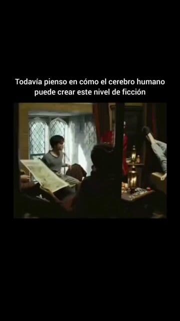 Harry Potter es un viaje cinematográfico completo desde la inocencia hasta el sacrificio, siguiendo a un niño que aprende que el amor es la magia más poderosa de todas. A lo largo de ocho películas, Hogwarts s