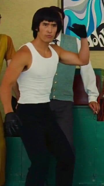 La emblemática escena entre Bruce Lee y Cliff Booth en 'Once Upon a Time… in Hollywood' plantea el respeto y la importancia de los héroes anónimos en el cine. Un tributo de Quentin Tarantino al Hollywood de los años 60 y sus figuras detrás de cámara.