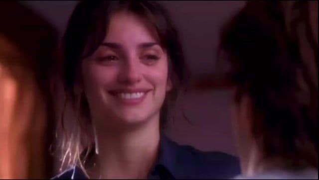 ‘Vanilla Sky’, con Tom Cruise, rompe los límites de la realidad y mezcla romance con ciencia ficción. Una propuesta visual y emocional única.