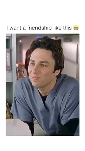 Comedia médica que mezcla humor y emoción. JD y Turk redefinen la amistad en TV. Una serie que te hará reír y llorar en el mismo episodio.