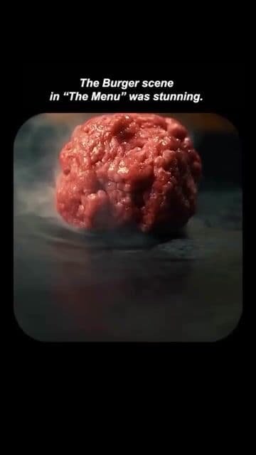 Una joven pareja viaja a uno de los destinos más exclusivos del mundo para cenar en un restaurante que ofrece una experiencia culinaria única. Sin embargo, el chef ha preparado un ingrediente secreto que tendrá un resultado sorprendente en los dos enamorados.