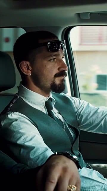 No le bastó con las orejas de coliflor falsas. Su dedicación al director David Ayer fue total.