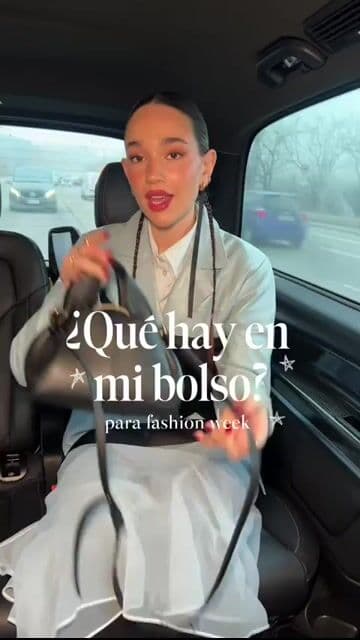 Qué llevar en el bolso para fashion week: imprescindibles 2026