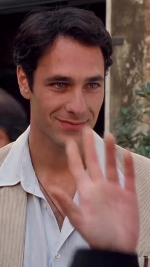 En 'Under the Tuscan Sun' (2003), la casa en ruinas que Frances compra es un casale real en Cortona, Italia, y se convirtió en símbolo de nuevos comienzos durante el rodaje de la película.